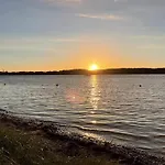 Home- Nearby Free Waterpark Access *