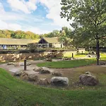 Dom wakacyjny Home- Nearby Free Waterpark Access *