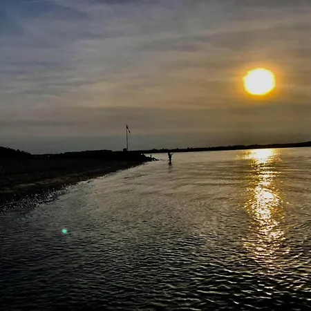 Casa vacanze Home- Nearby Free Waterpark Access